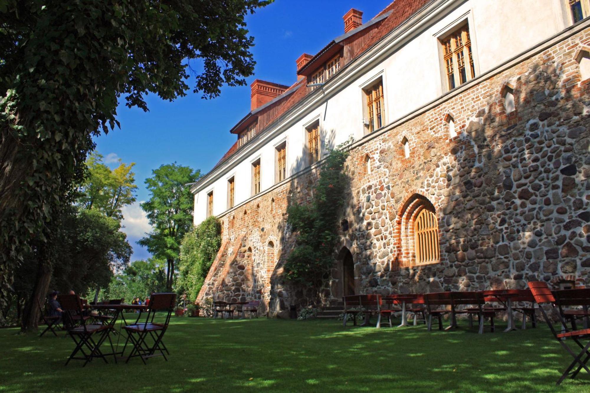 Klasztor Cedynia Hotel Exterior foto
